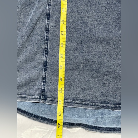 Jane and Delancey Distressed Blue Short Sleeve Top - Picture 9 of 10